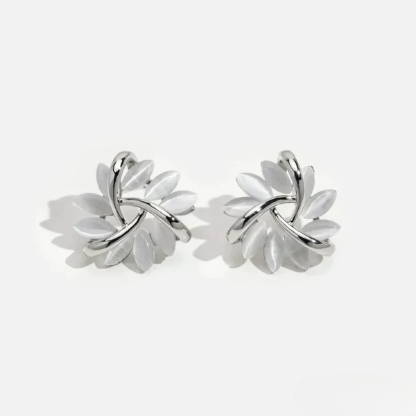 Sienna™ | Pendientes de Aro de Pétalos de Ópalo Elegantes