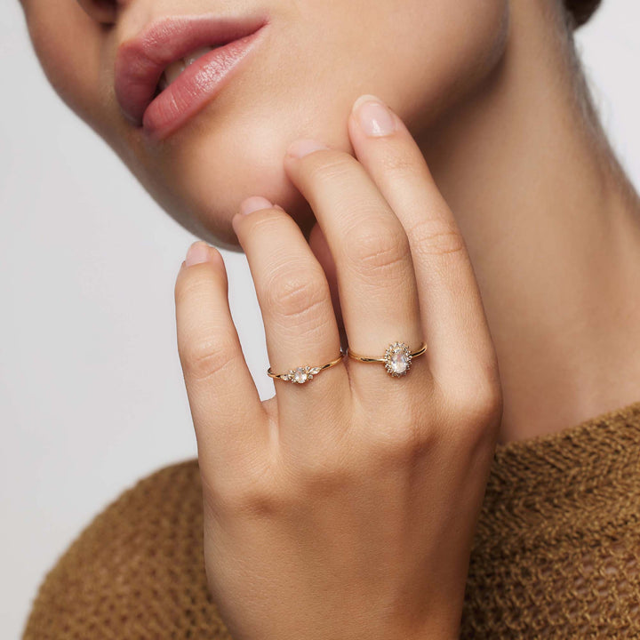Muse™ | Anillo de Piedra Lunar Dorada