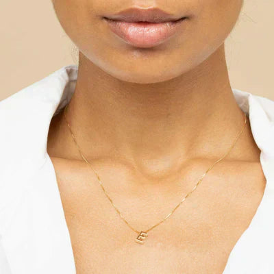 LoveNote™ | Collar con Inicial en Letra de Oro
