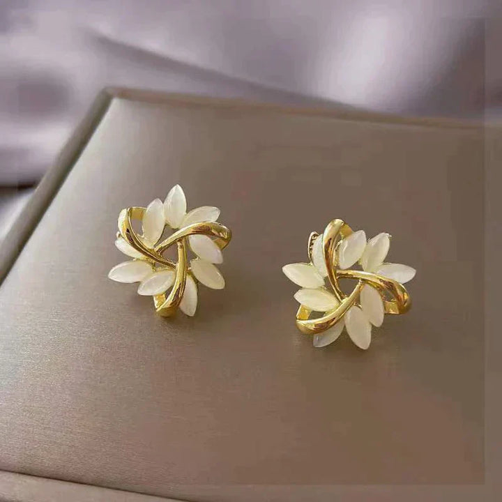 Lila™ | Pendientes Elegantes de Ópalo Blanco para Mujeres