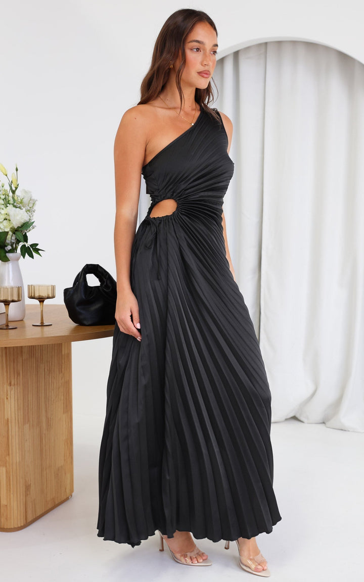 Elle™ – One-Shoulder Pleated Maxi Dress