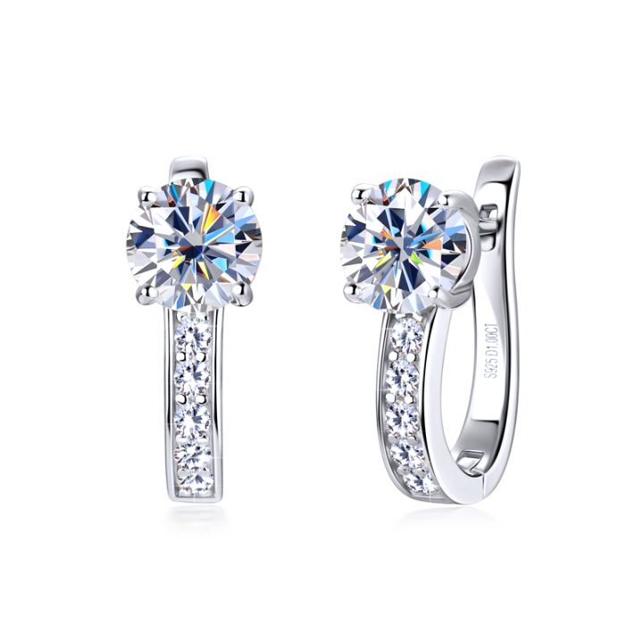 Channel™ | Aretes Huggie de Moissanita Dorada