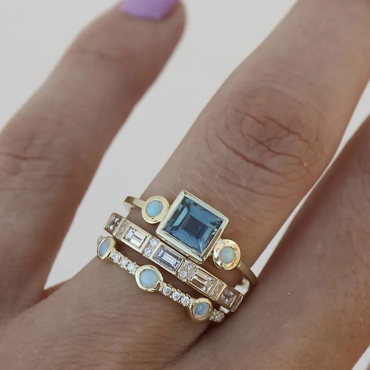 CrystalLuxe™ | Conjunto de Anillos de Cristal Azul Vintage