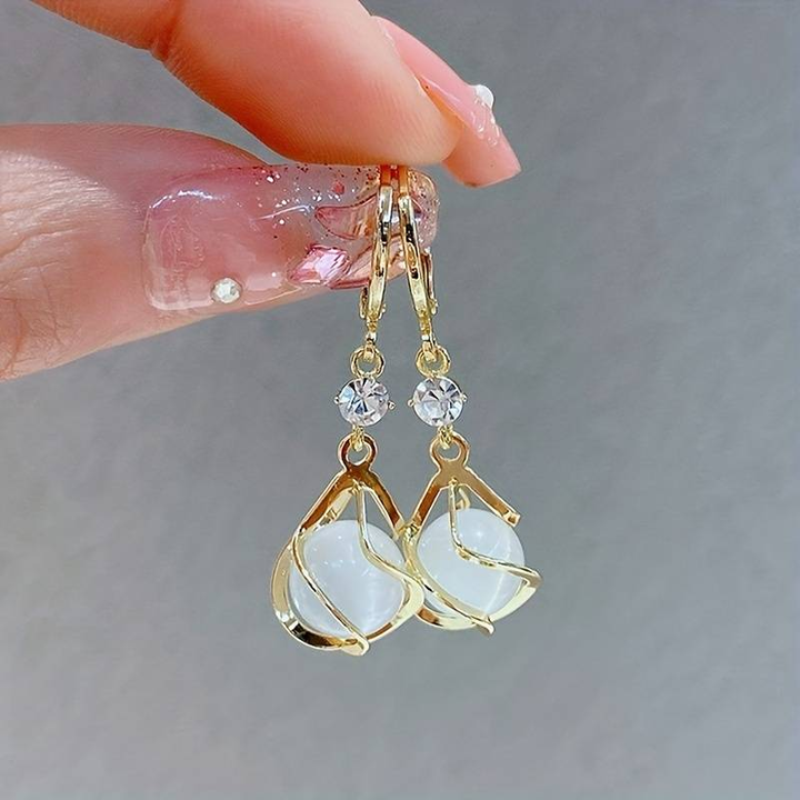 Aurelia™ | Pendientes Colgantes de Ópalo Blanco para Mujeres en Oro