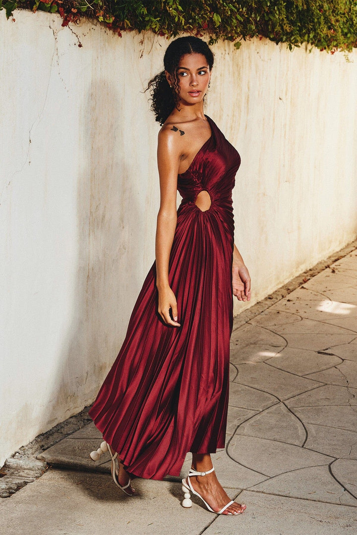 Sylvia™ – One-Shoulder Pleated Midi Dress