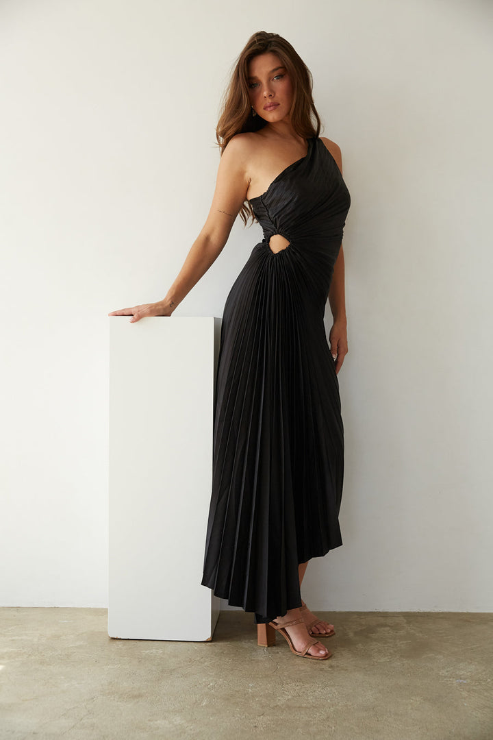 Sylvia™ – One-Shoulder Pleated Midi Dress